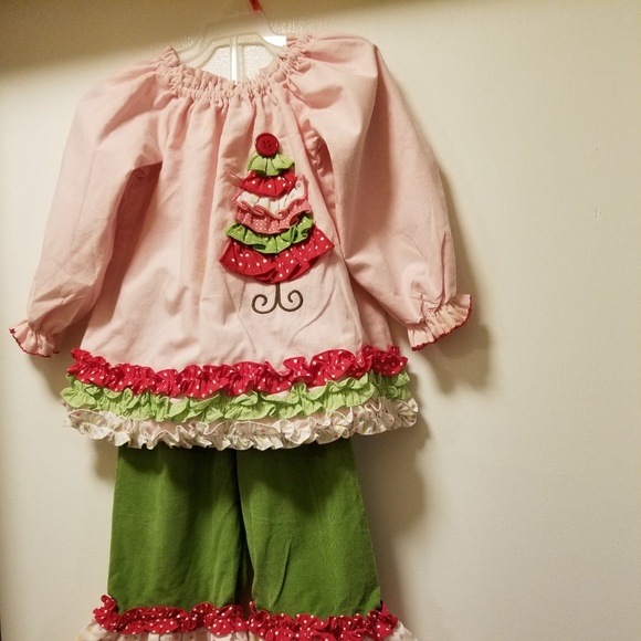 Christmas outfit - Picture 1 of 2